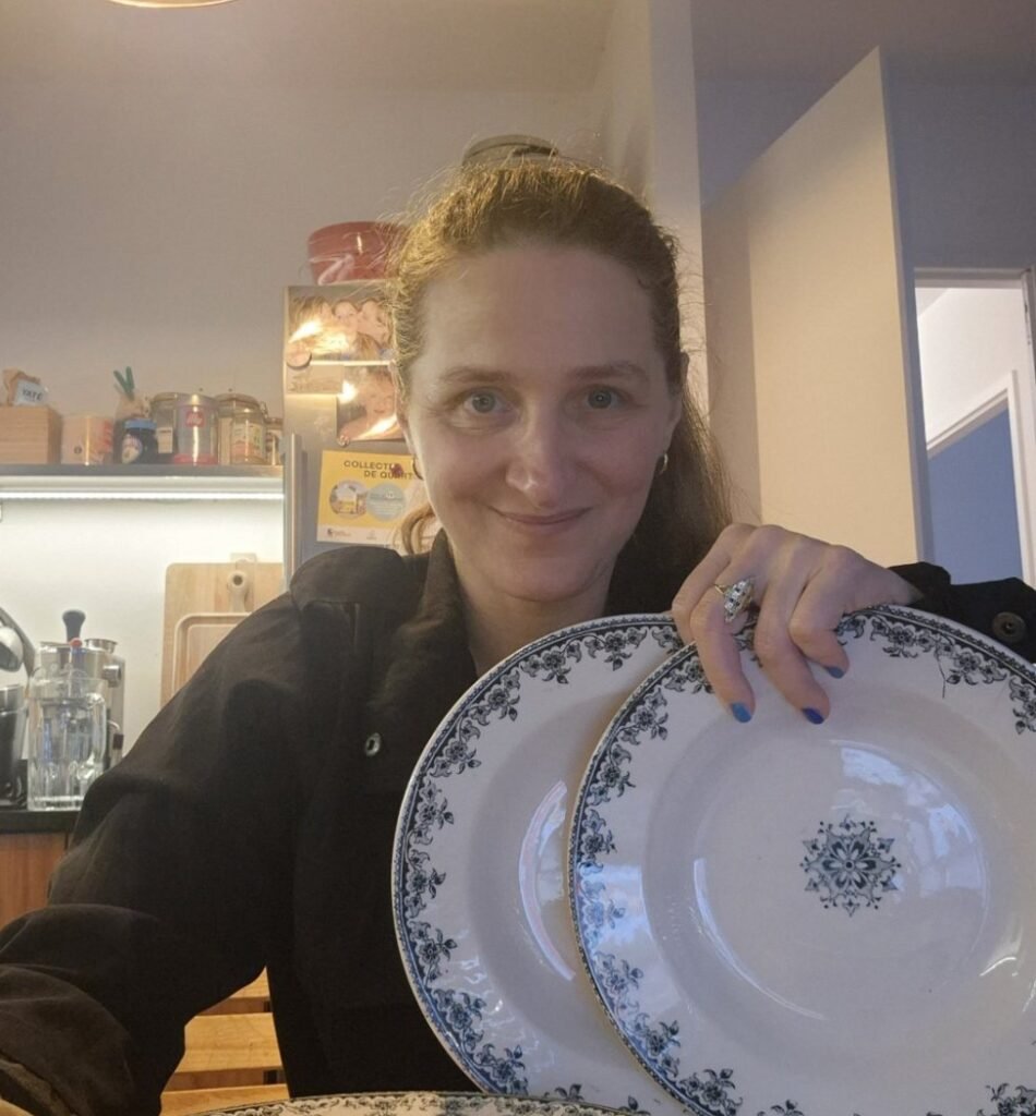 Blanche and plates