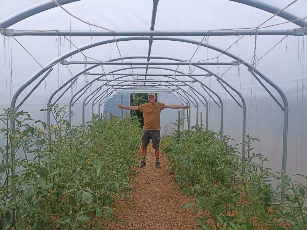 Alexis dans la nouvelle serre